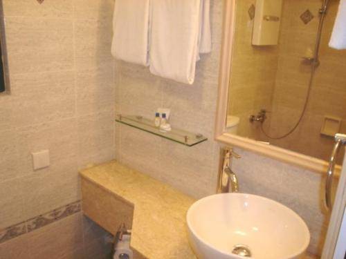 Hotel Olympic Terrace Suites Гонконг Экстерьер фото